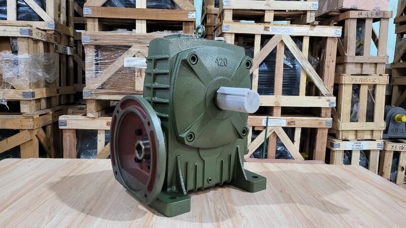 Ứng dụng thực tế của hộp giảm tốc trục vít WPDA 120