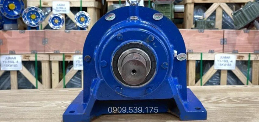 hộp giảm tốc Cycloid 2 cấp bao gồm các bộ phận chính như trục vào, trục ra, đĩa lệch tâm, con lăn, vành răng Cycloid và vỏ hộp