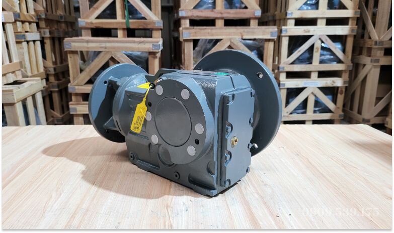 Hộp giảm tốc K trục vuông góc với bánh răng côn xoắn ốc