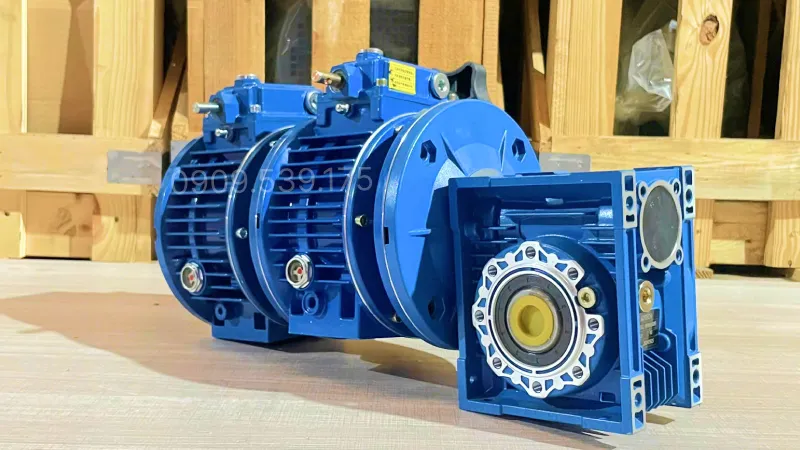 Thiết kế tổng quan hộp giảm tốc hộp giảm tốc 3 cấp (2 UDL 1.5kW và 1 NMRV 75)